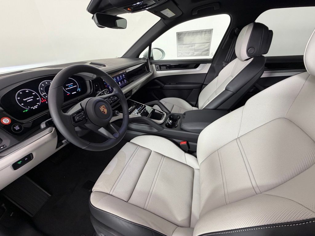 Thumbnail: 2026 Porsche Cayenne - 4
