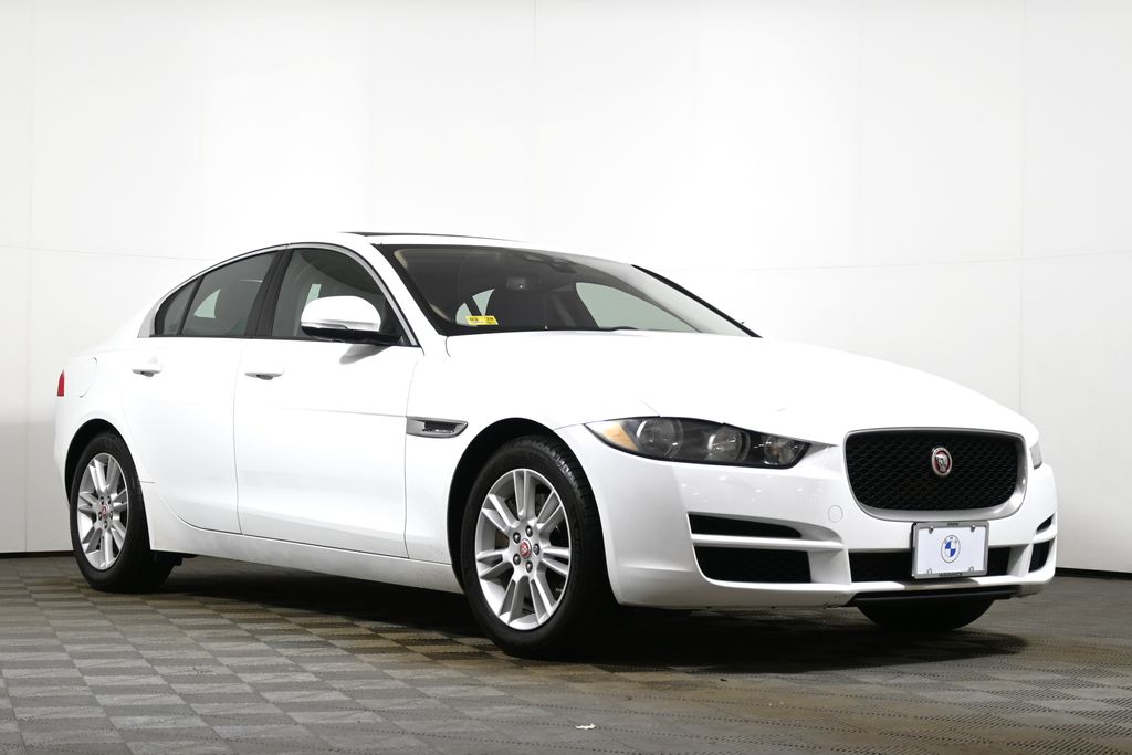 Thumbnail: 2018 Jaguar XE - 9