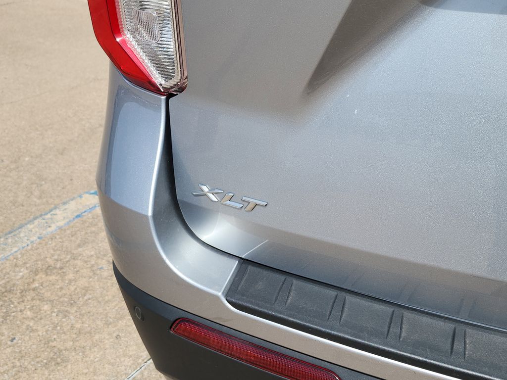 2023 Ford Explorer XLT photo
