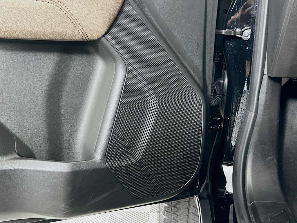 Thumbnail: 2024 GMC Canyon - 19