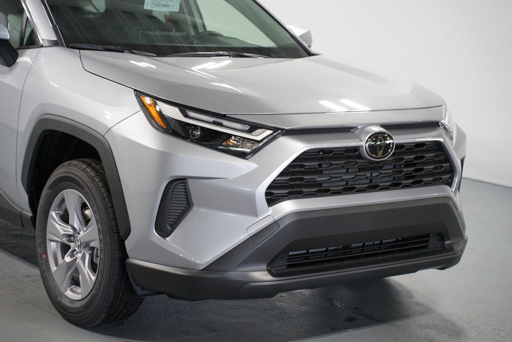 Thumbnail: 2025 Toyota RAV4 - 4