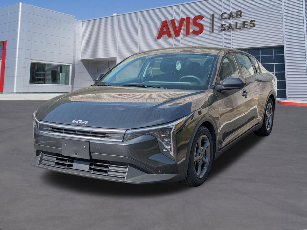2025 Kia K4 LXS FWD