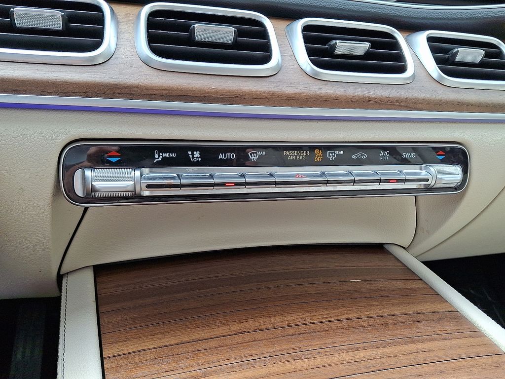 Thumbnail: 2022 Mercedes-Benz GLE - 16