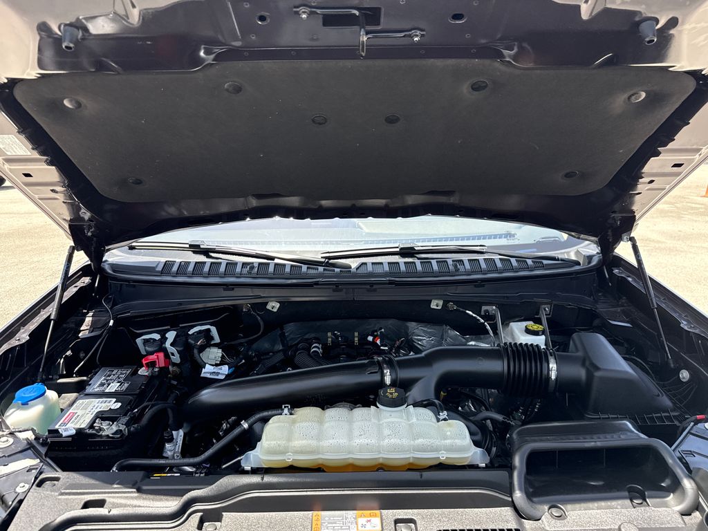 Certified Used 2025 Gray Ford Active image 34