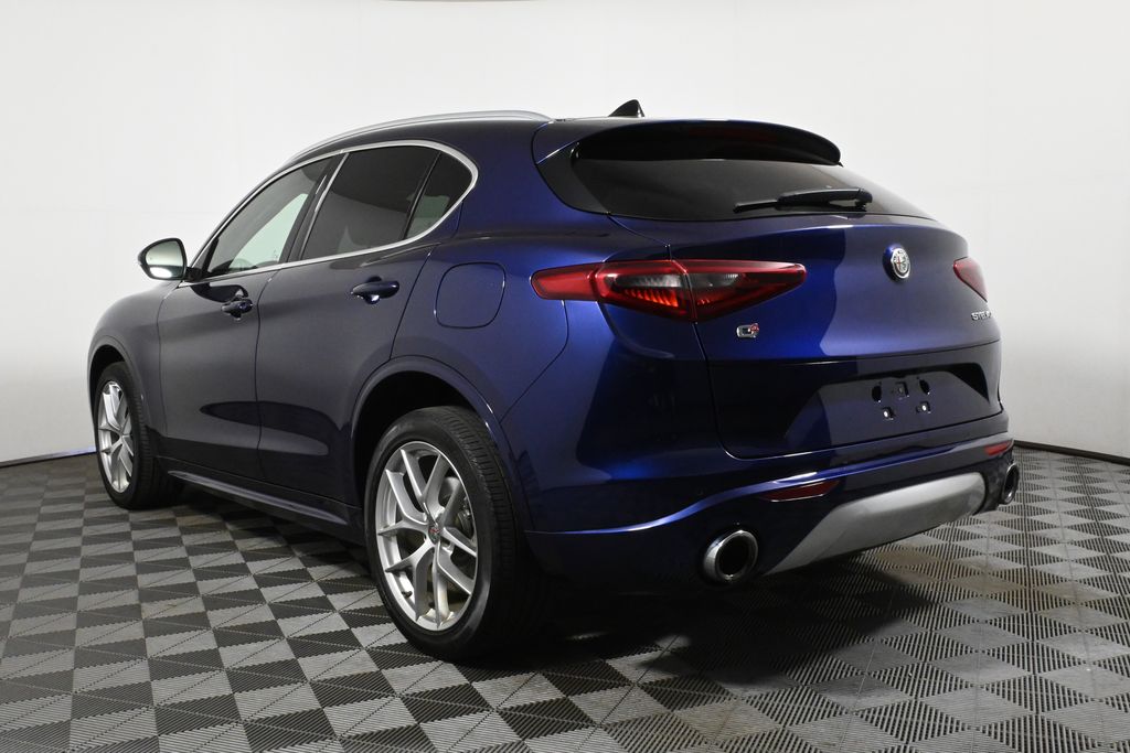 2021 Alfa Romeo Stelvio  6
