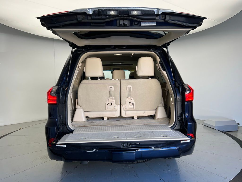 Thumbnail: 2016 Lexus LX - 26