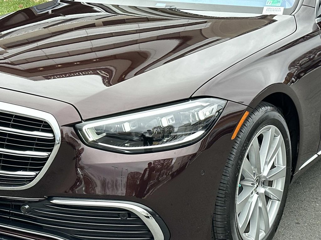 Thumbnail: 2023 Mercedes-Benz S-Class - 2