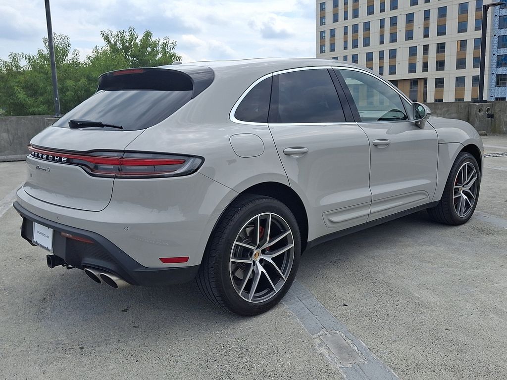 Thumbnail: 2023 Porsche Macan - 8
