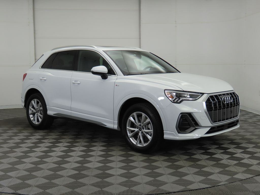 2025 Audi Q3 Premium 4
