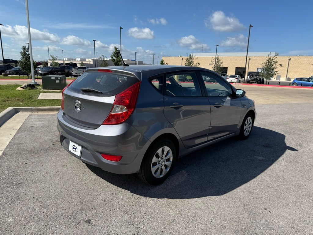Thumbnail: 2016 Hyundai Accent - 5