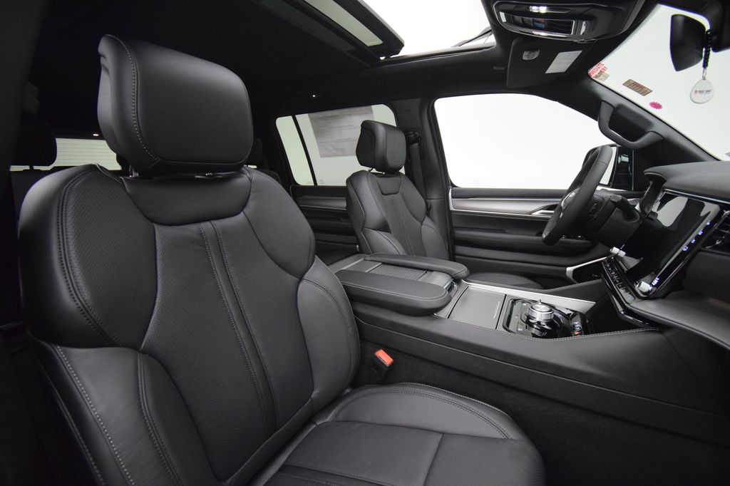 new 2026 Jeep Grand Wagoneer car, priced at $78,192