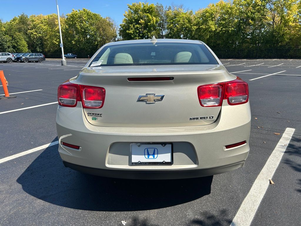 Thumbnail: 2014 Chevrolet Malibu - 4