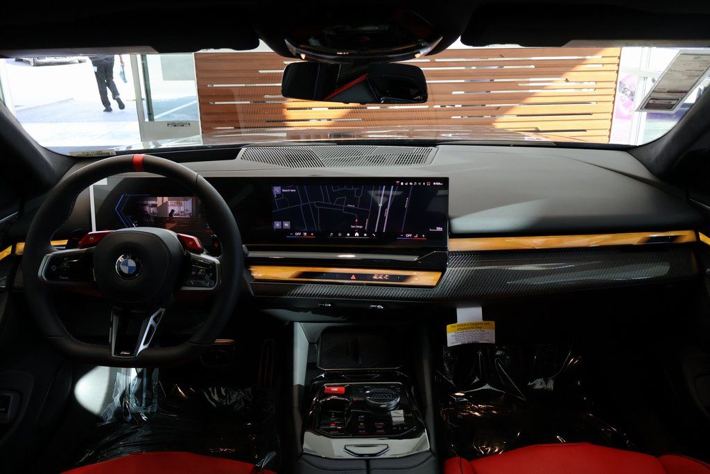 Thumbnail: 2026 BMW M5 - 4