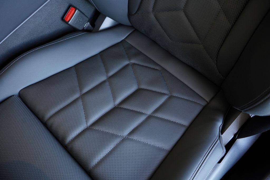 Thumbnail: 2026 BMW 5 Series - 12