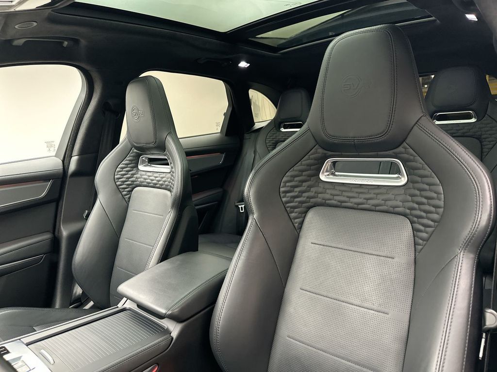 Thumbnail: 2023 Jaguar F-Pace - 10