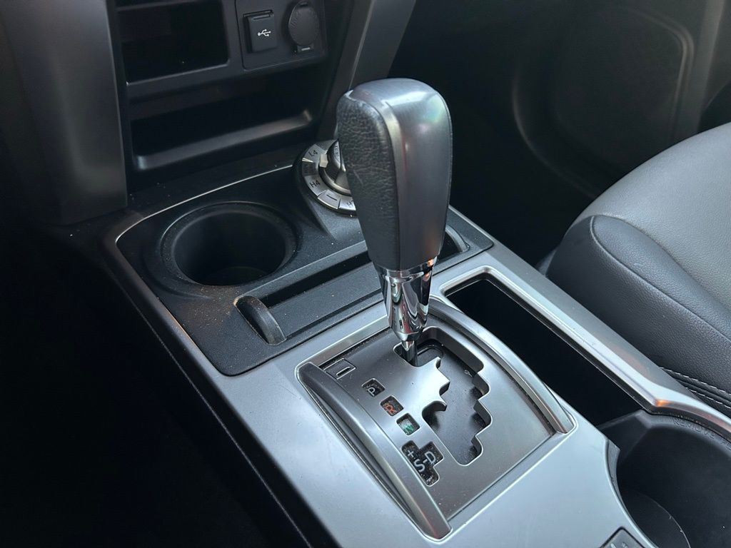 2021 Toyota 4Runner SR5 28