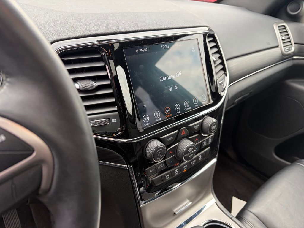 Used 2019 Red Jeep Limited image 7