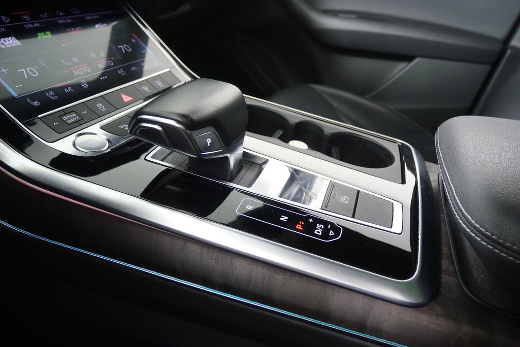 Thumbnail: 2019 Audi Q8 - 27