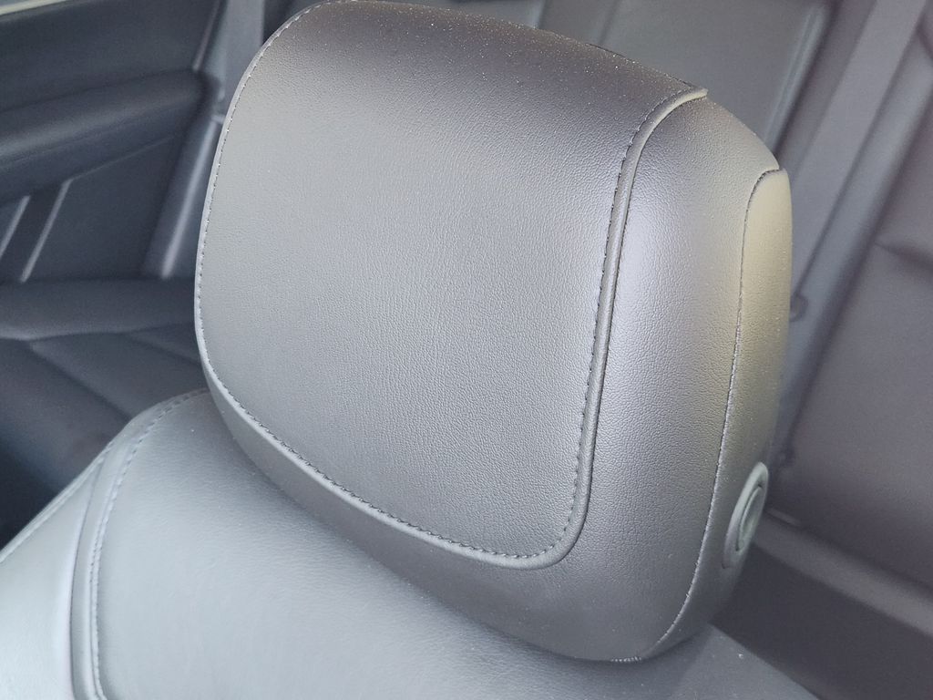 2018 Cadillac XT5 Luxury White at Bayshore Chrysler Jeep Dodge Ram