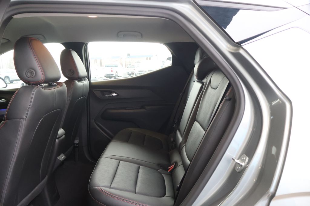 Thumbnail: 2027 Chevrolet Bolt EV - 31