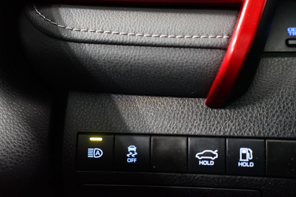 2022 Toyota Camry SE 23