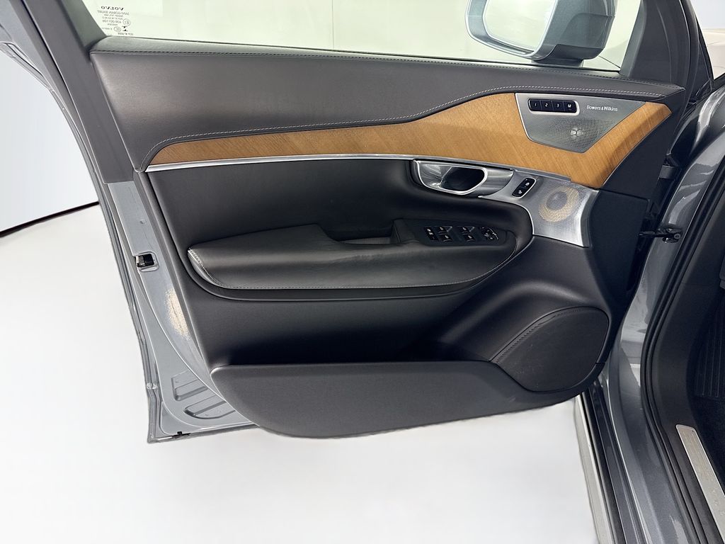 Thumbnail: 2017 Volvo XC90 - 25