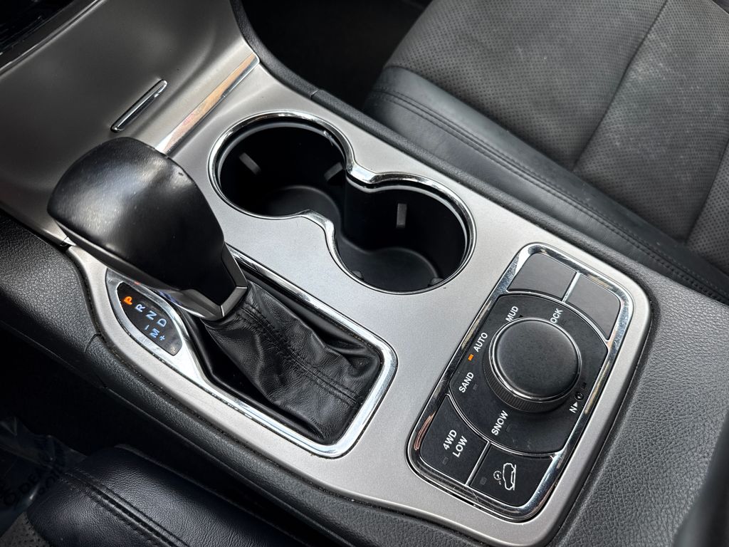 Certified Used 2020 Gray Jeep Altitude image 22