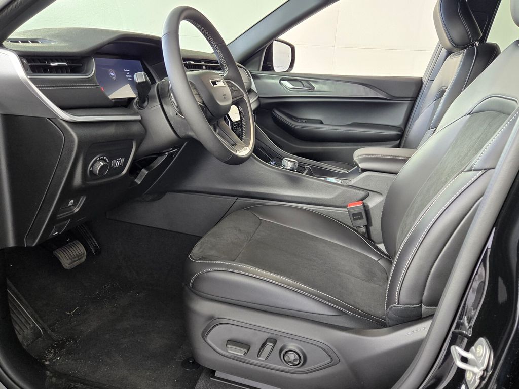 new 2025 Jeep Grand Cherokee L car, priced at $34,375