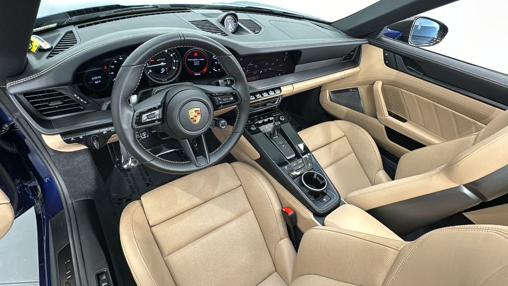 2024 Porsche 911 Carrera S 4