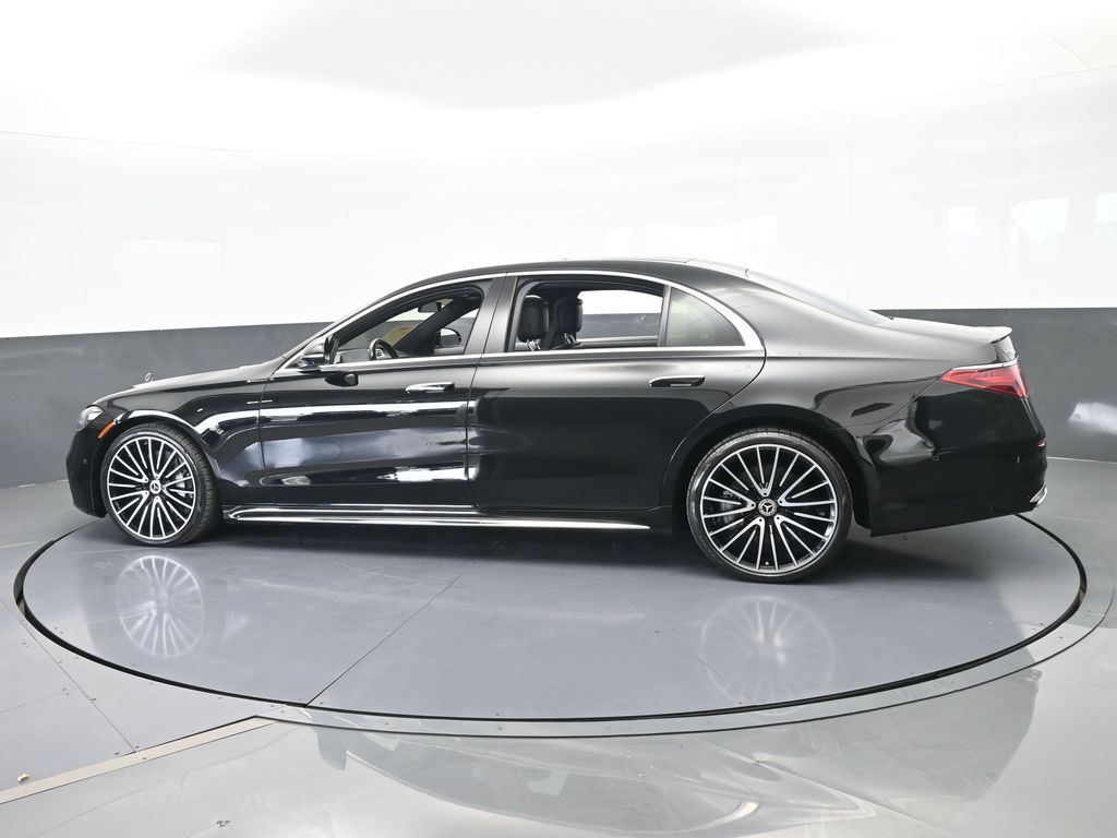 Used 2022 Onyx Black/Mojave Silver Mercedes-Benz S 580 image 3