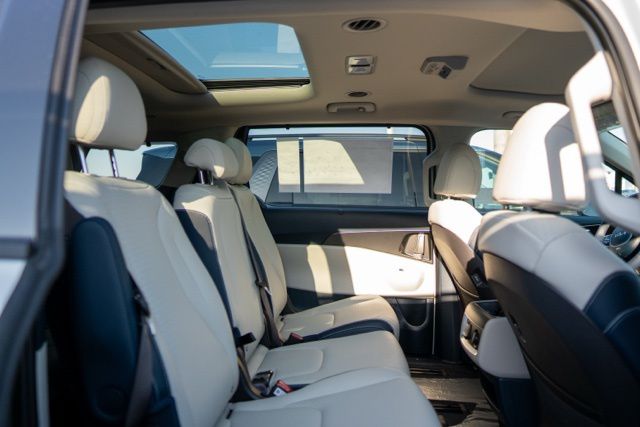 2026 Kia Carnival SX Prestige - Photo 12