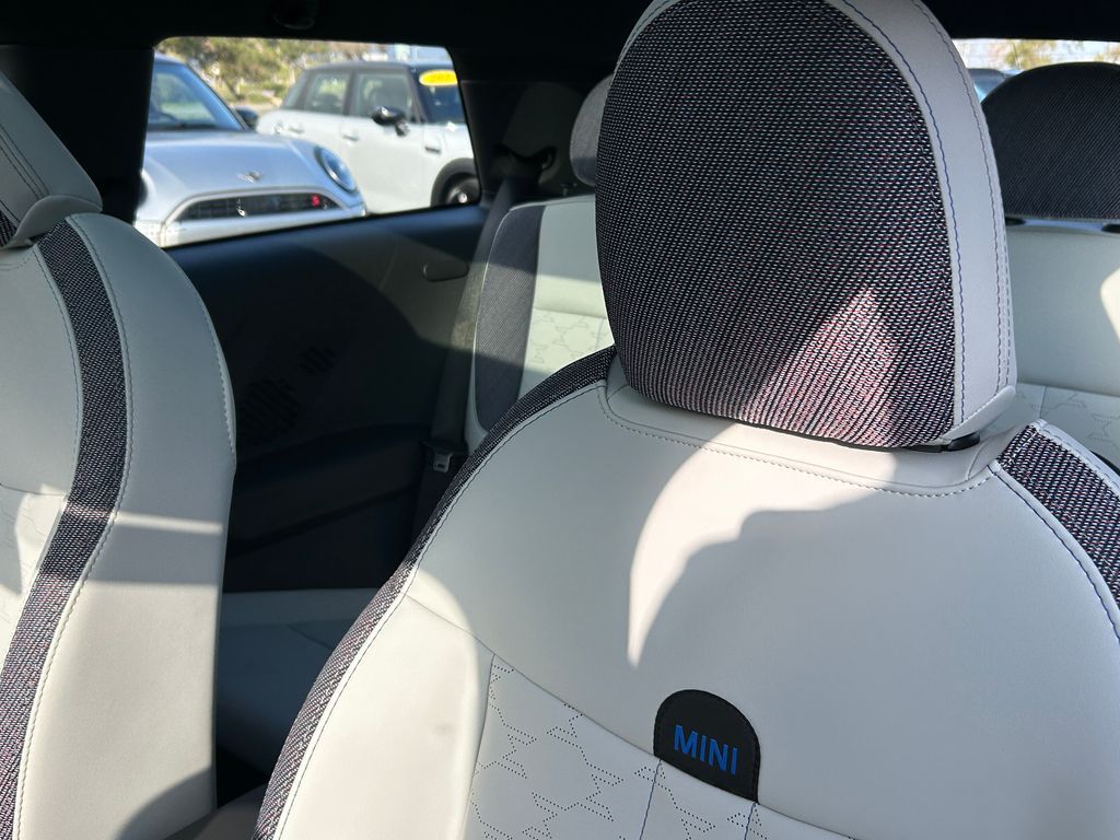 Thumbnail: 2026 MINI Cooper - 14