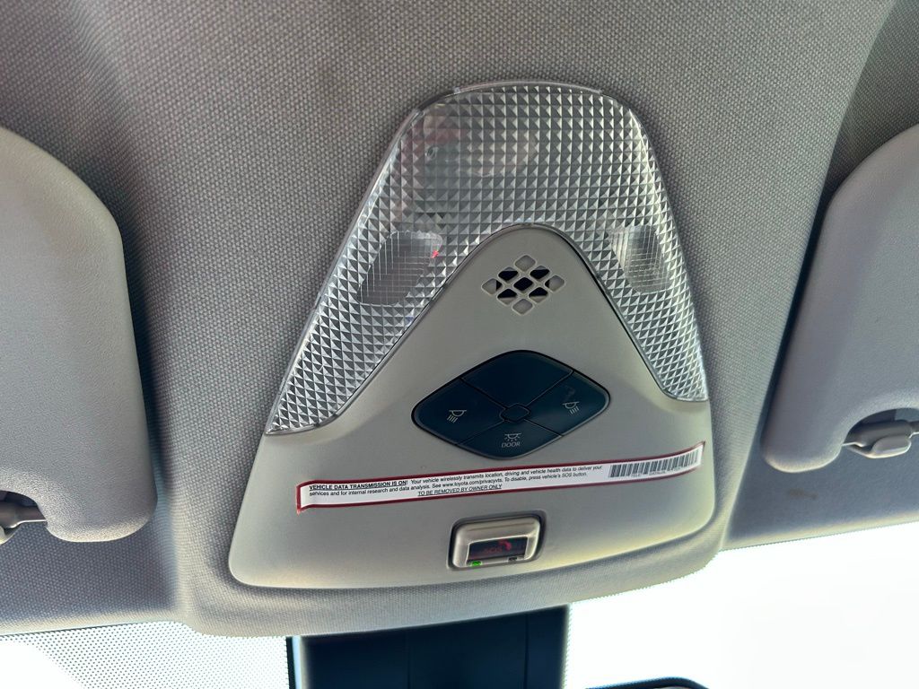 Thumbnail: 2021 Toyota C-HR - 26