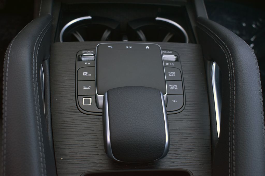 Thumbnail: 2026 Mercedes-Benz GLE - 18