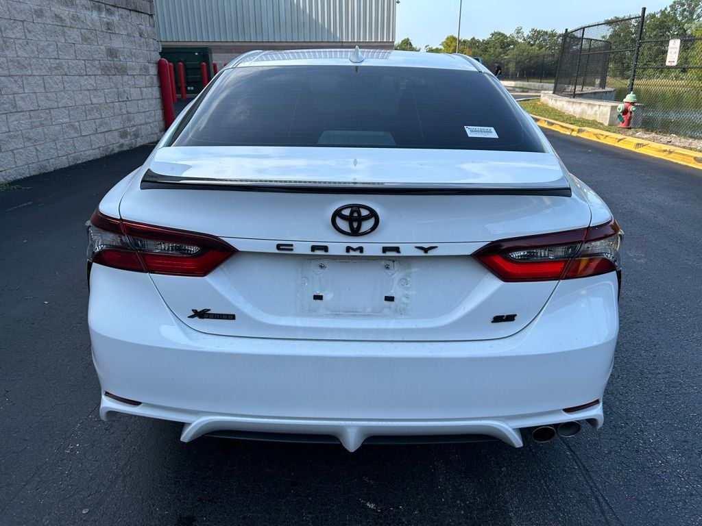 2024 Toyota Camry SE 4