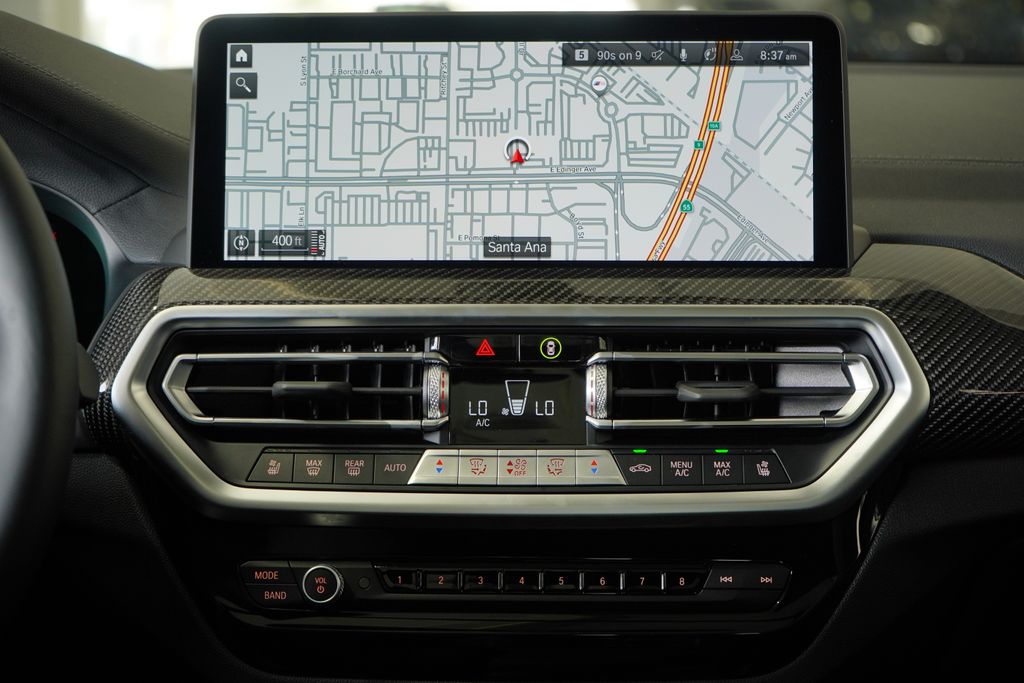 Thumbnail: 2025 BMW X4 - 15