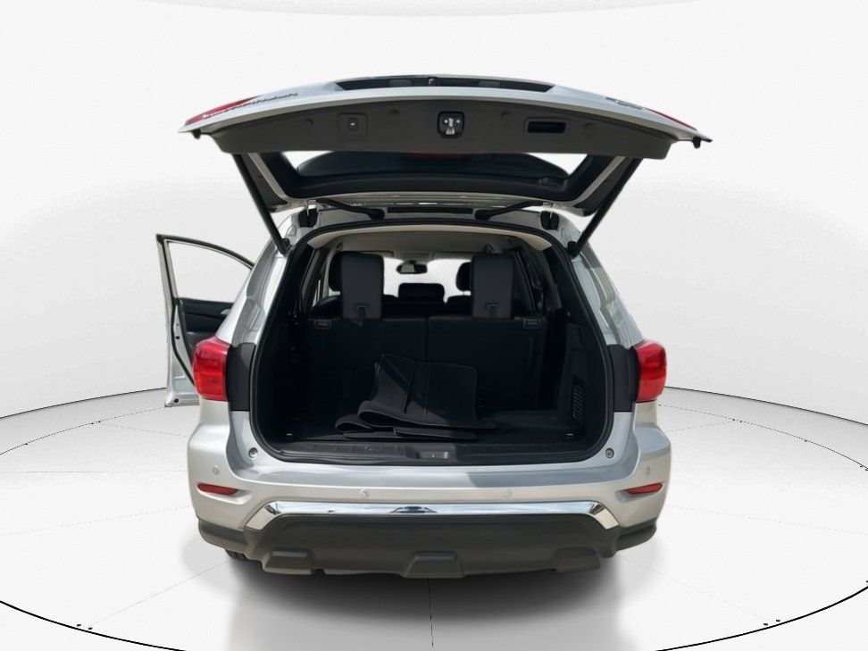 2020 Brilliant Silver Metallic Nissan Pathfinder SL 4X4 SUV