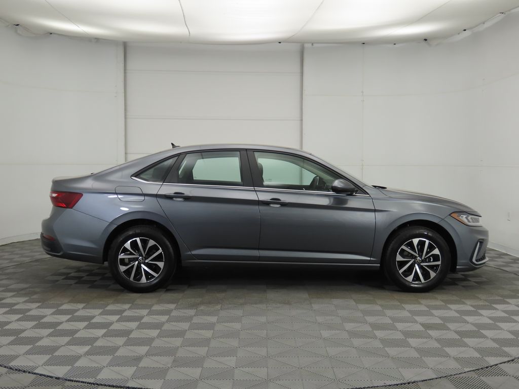 Thumbnail: 2025 Volkswagen Jetta - 5