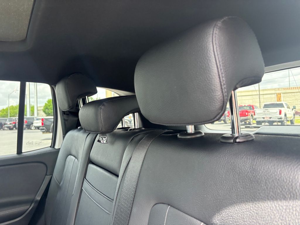 Used Car 2021 Mercedes-benz Glb  Glb 250 For Sale Under $30,000 In Austin, Texas