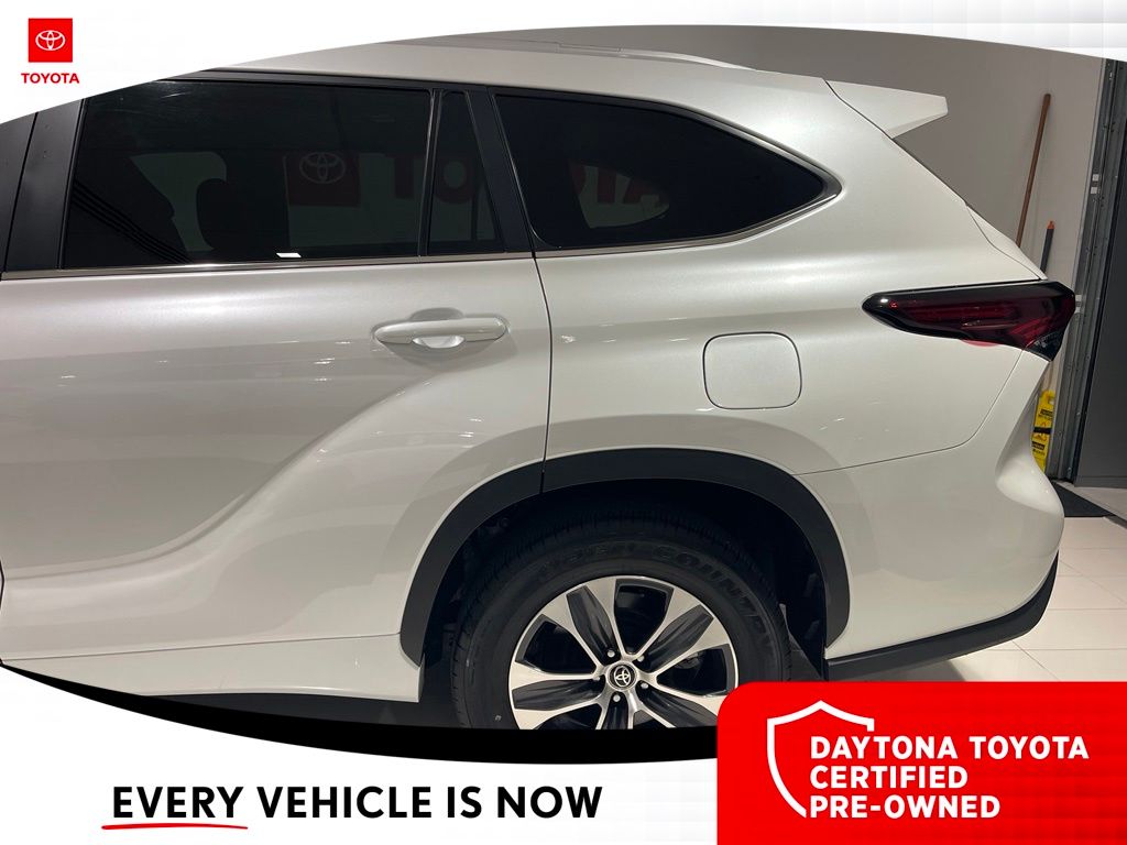 Used 2025 Toyota Highlander SUV