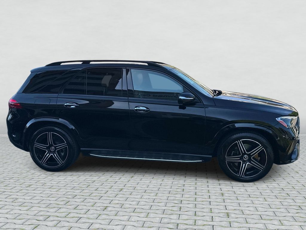 Thumbnail: 2026 Mercedes-Benz GLE - 4