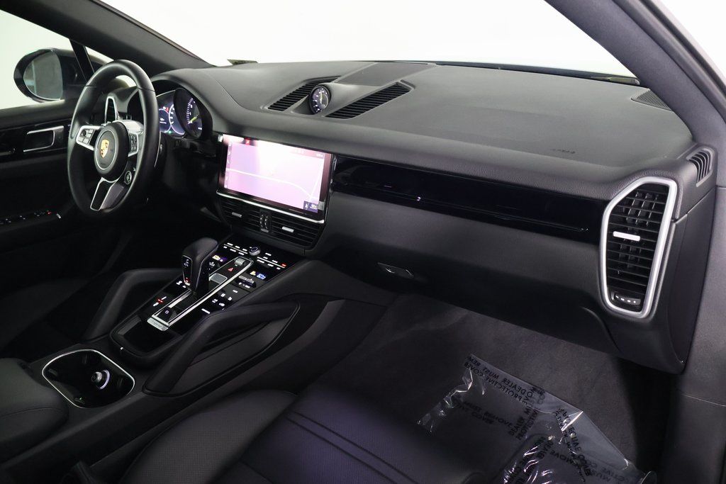 Thumbnail: 2020 Porsche  - 9