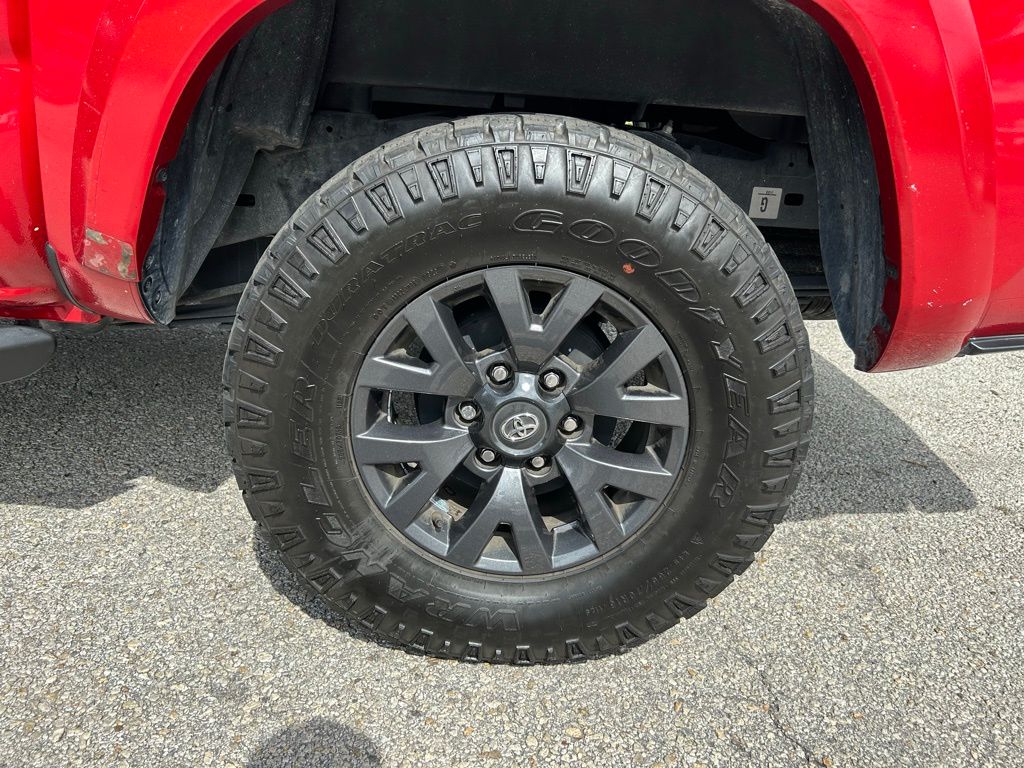 Thumbnail: 2023 Toyota Tacoma - 9