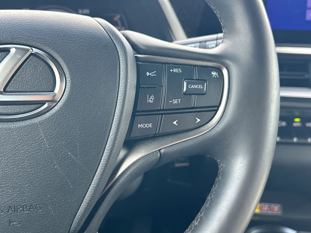 Thumbnail: 2024 Lexus UX - 20