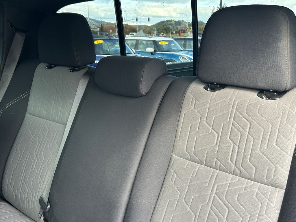 Thumbnail: 2020 Toyota Tacoma - 32