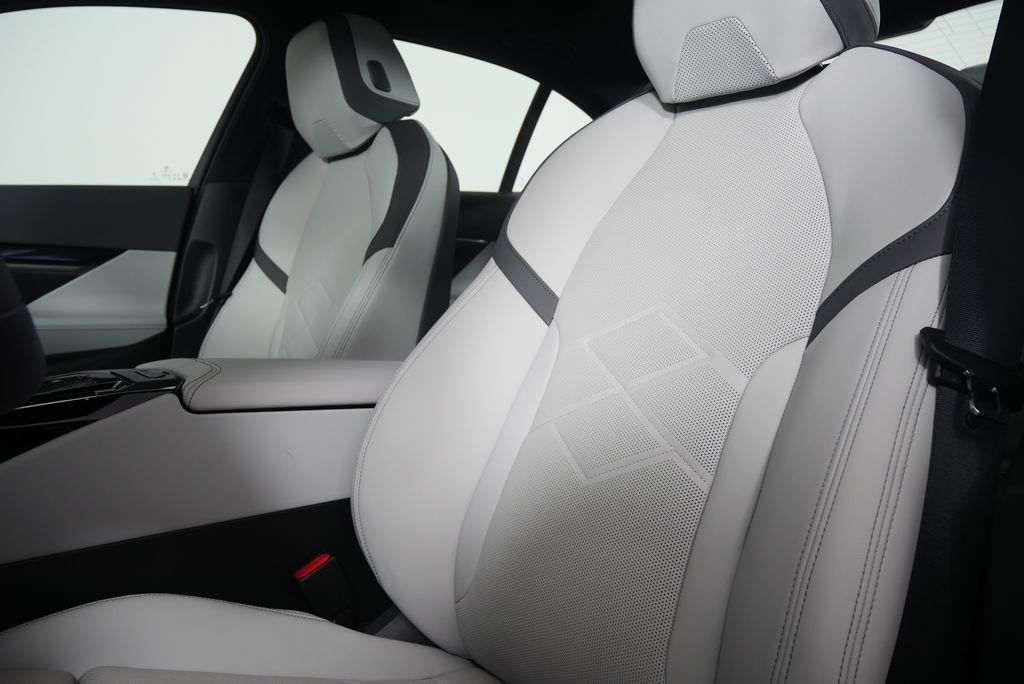 2026 BMW i5 eDrive40 11