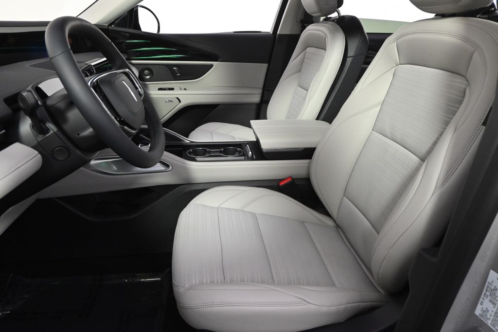 New 2026 Gray Lincoln Reserve image 13