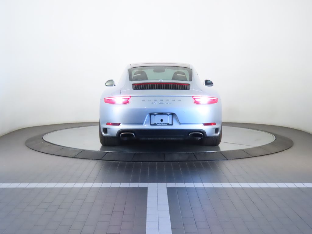 Thumbnail: 2017 Porsche 911 - 6