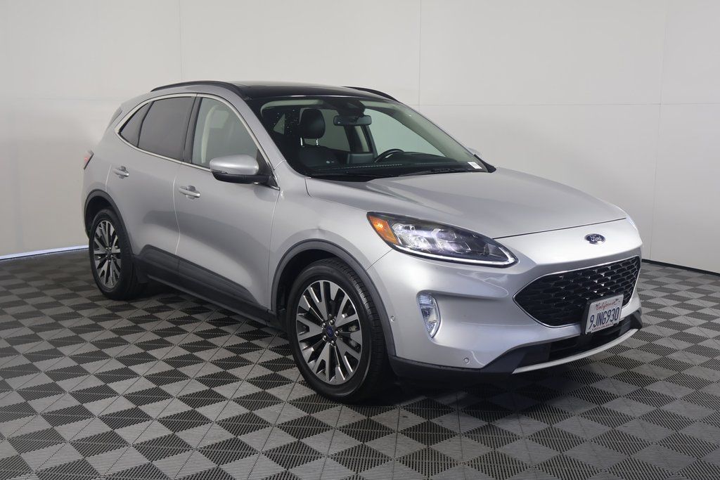 2020 Ford Escape Titanium Hybrid 3