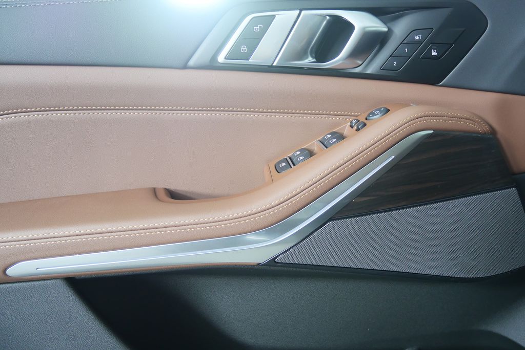 Thumbnail: 2026 BMW X5 - 9